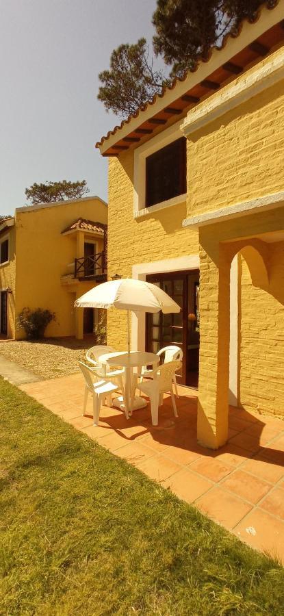 Pino Dorado Aparthotel Manantiales Екстериор снимка