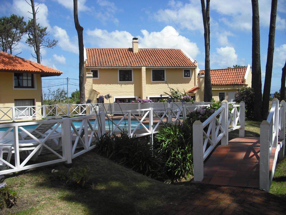 Pino Dorado Aparthotel Manantiales Екстериор снимка